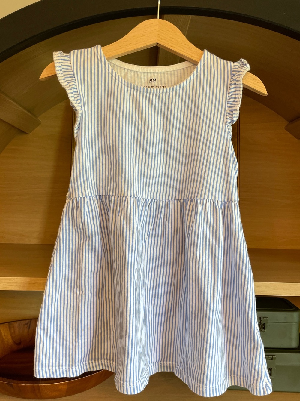 Bundle of 3 H&M Toddler Flutter Sleeve Dresses 3/4T - Picture 10 of 13